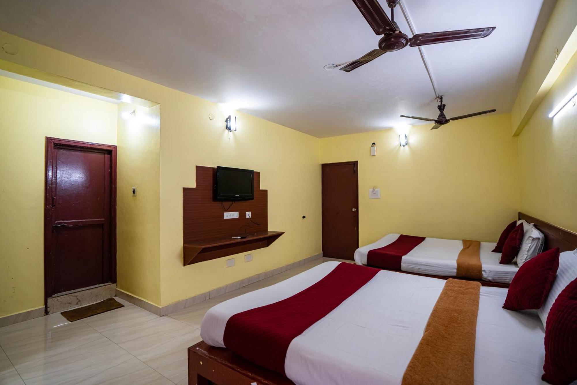 Hotel Vyshak Residency Mysore Exteriör bild