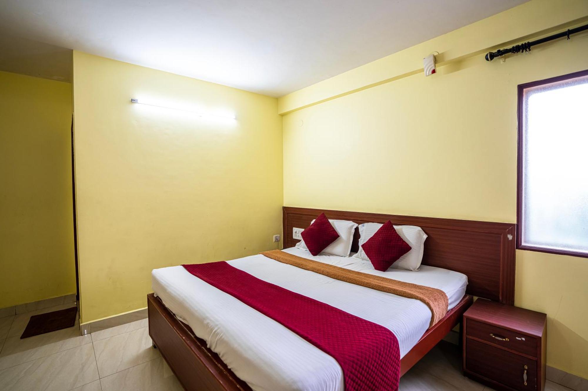 Hotel Vyshak Residency Mysore Exteriör bild